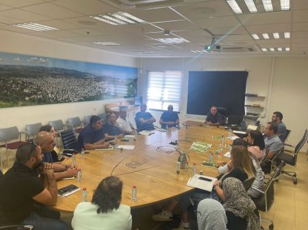 بلدية عرابة ولجنة متابعة قضايا التعليم العربي تطلقان مشروع الجذور "قصة عيلتنا " في عرابة